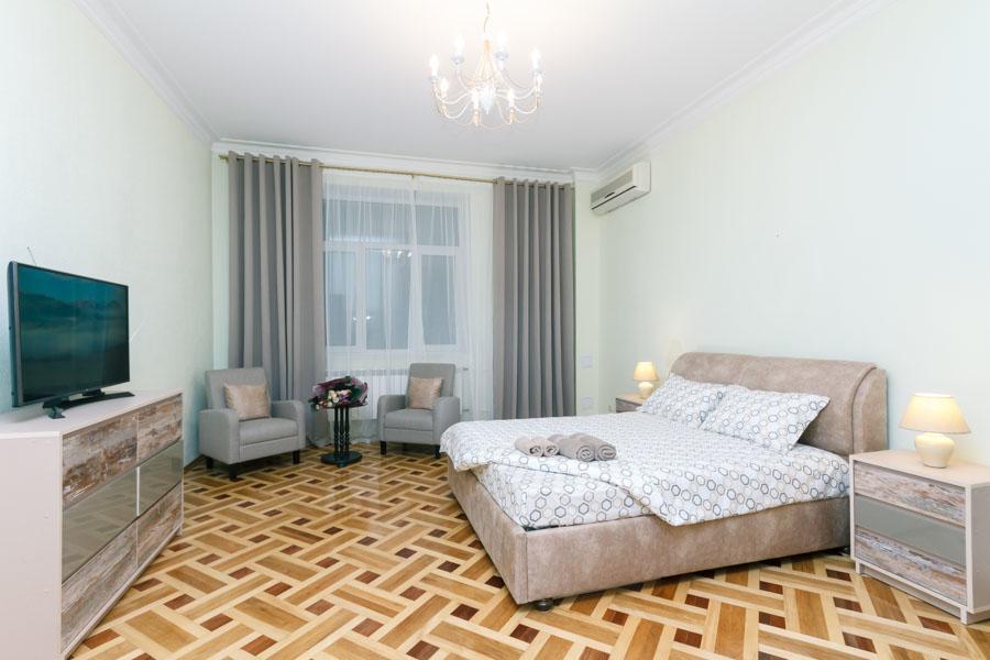 2 Bedroms Right Near Khreashatik Kyiv Exterior photo